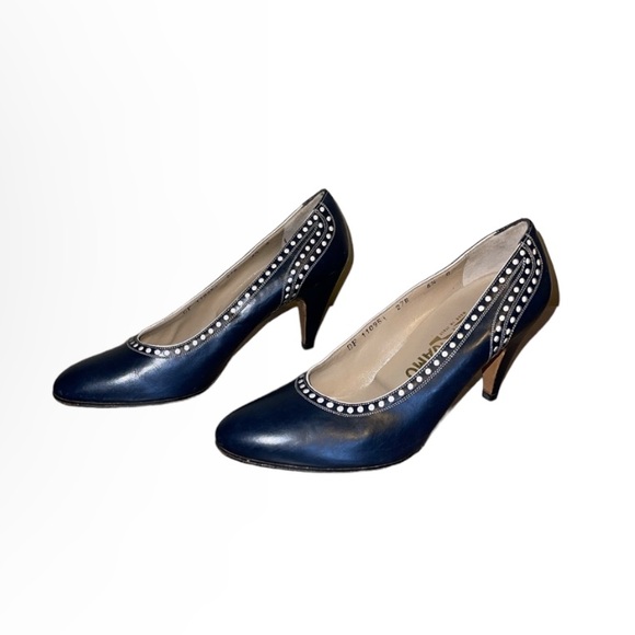 Salvatore Ferragamo Vintage Dark Blue Leather Pumps - Women’s Size 6.5 - Picture 10 of 10